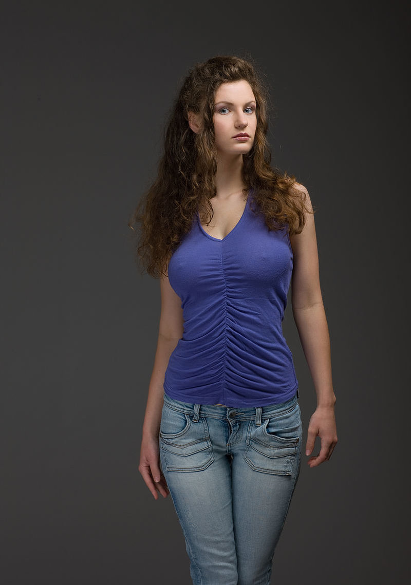Анита, 50